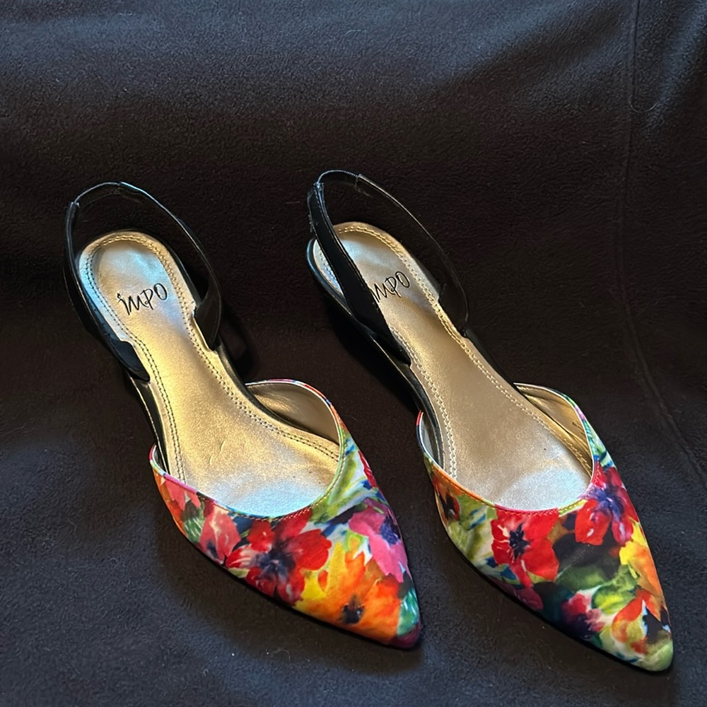 Fun summer sling back Impo sandals to brighten your outfit!